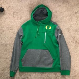 Nike Oregon Ducks Sweatshirt fits like a large